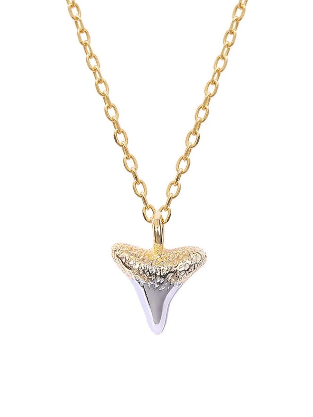 ✨BNWT - BE YOU Beach Jewelry Two-Toned Shark Tooth Pendant Nacklace✨